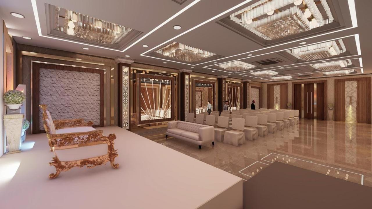 Hotel Olive Crown ラクナウ エクステリア 写真