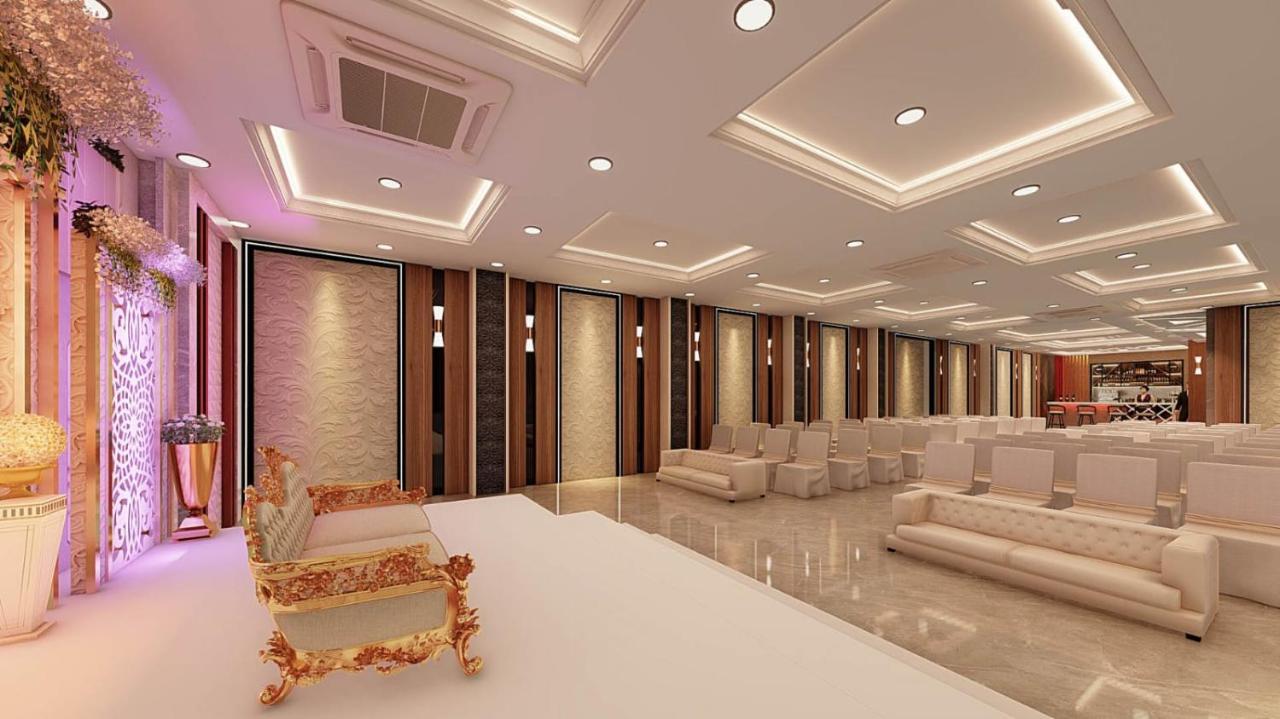 Hotel Olive Crown ラクナウ エクステリア 写真